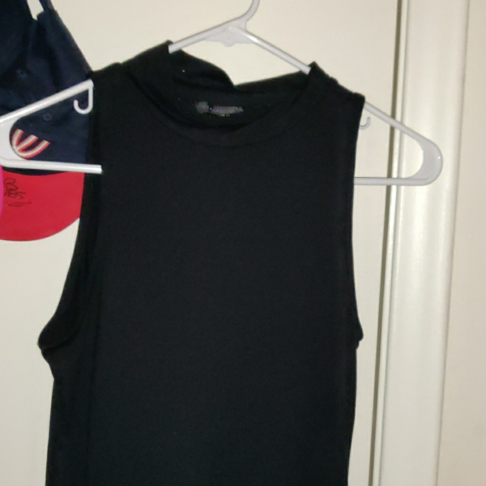 Dress - Picture 3 of 4